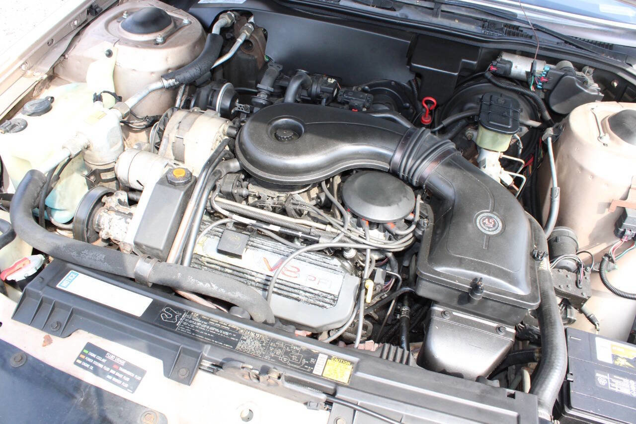 Used 1990 Cadillac De Ville Sedan FWD image 24