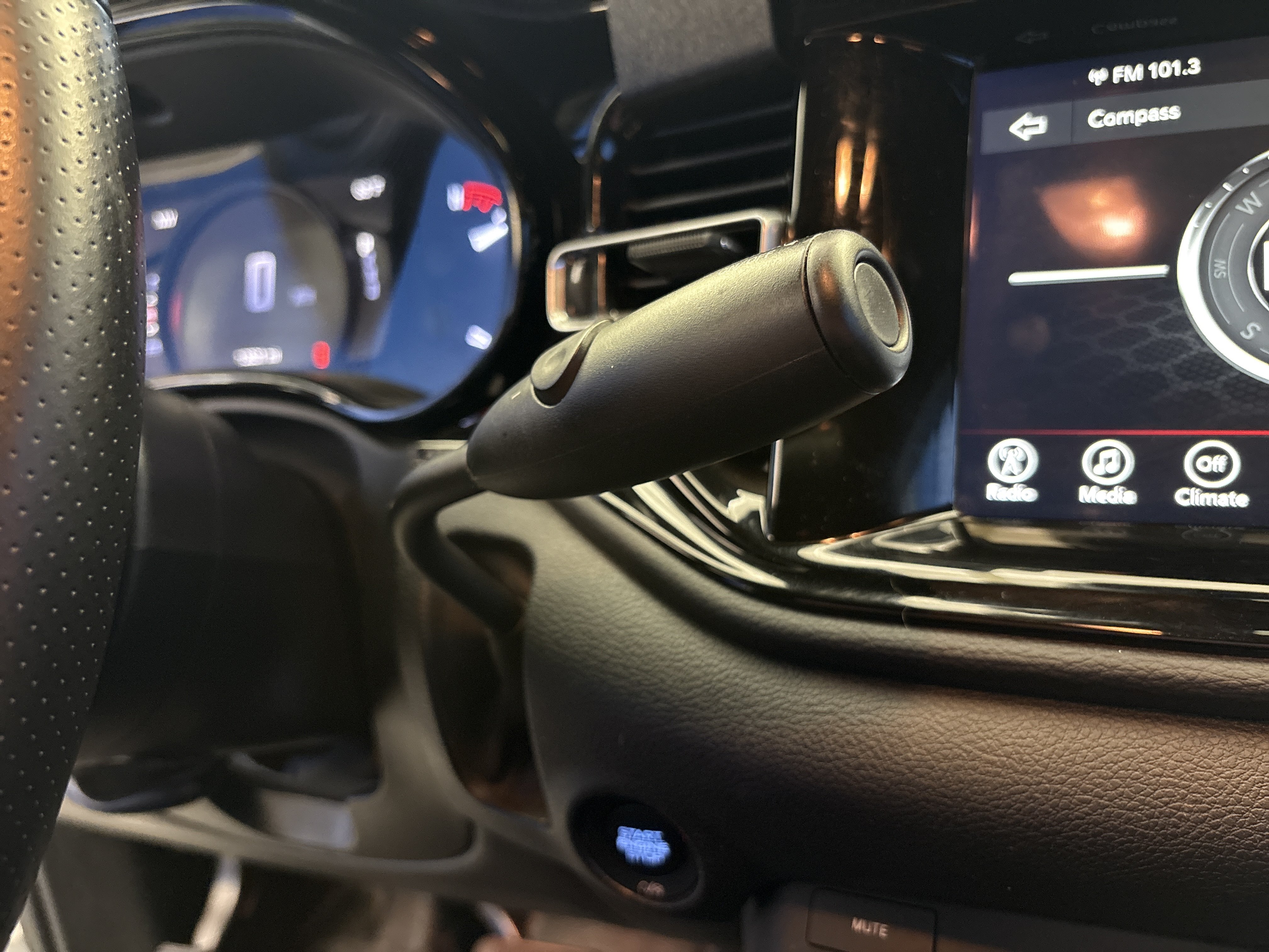 Used 2023 Dodge Durango AWD image 23
