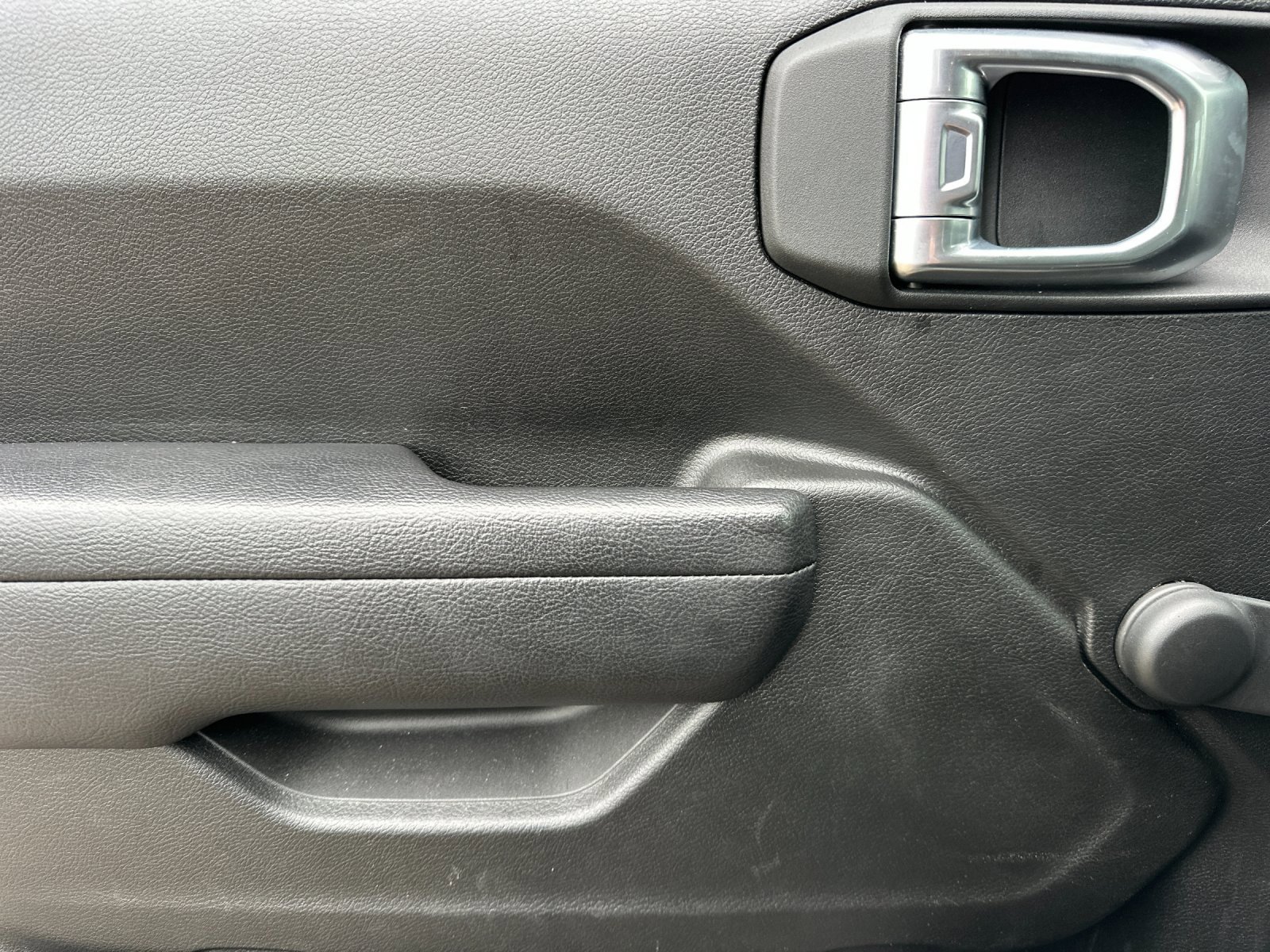 Used 2024 Jeep Gladiator Sport image 11