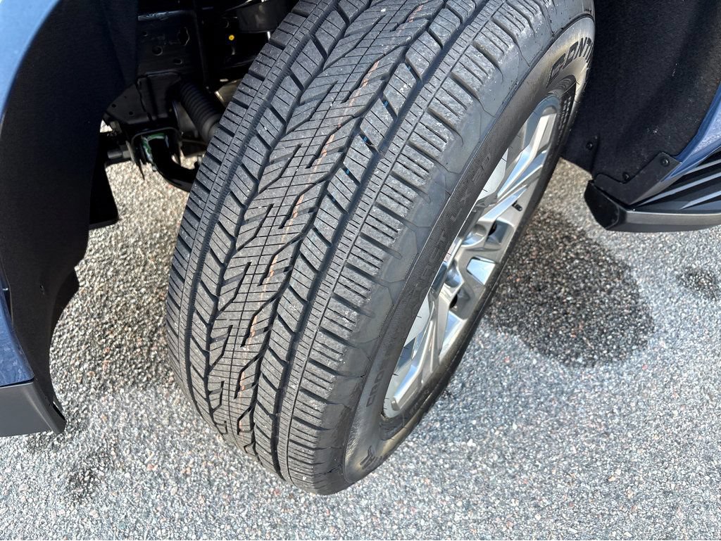 New 2026 Chevrolet Suburban LS RWD image 24