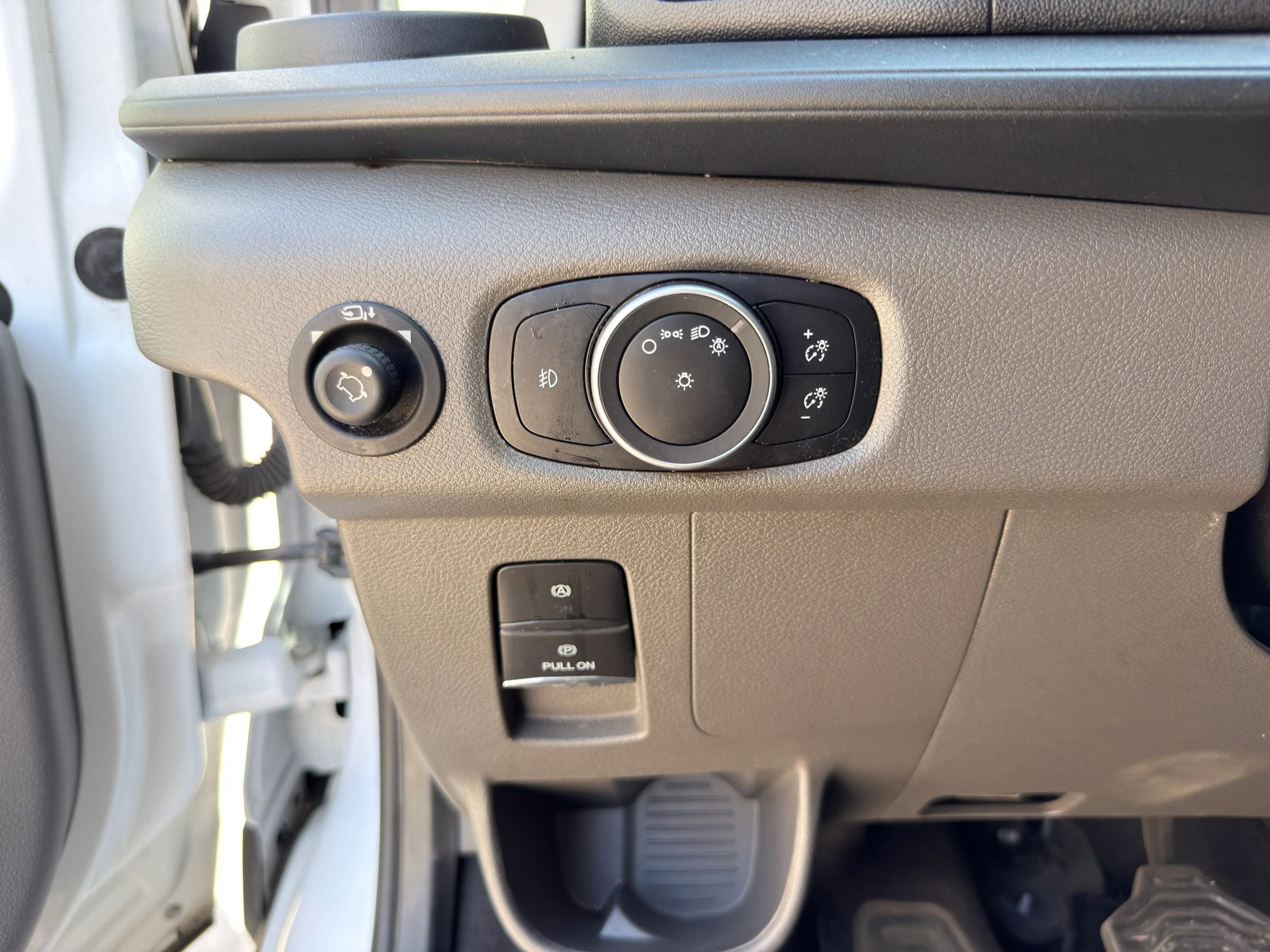 Used 2021 Ford Transit 350 XLT RWD image 25