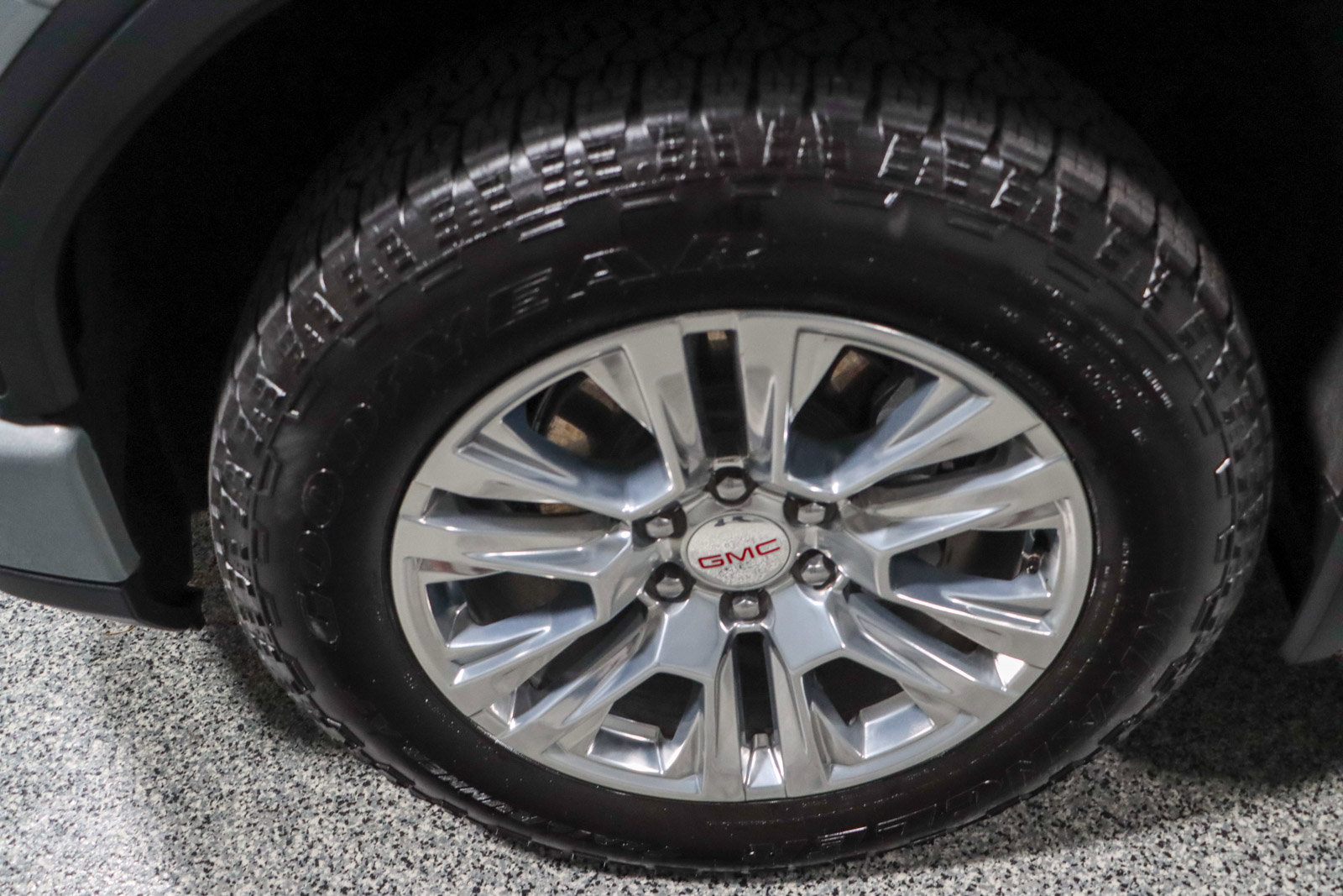 Used 2025 GMC Sierra 1500 Denali w/ Technology Package AWD/4WD image 11