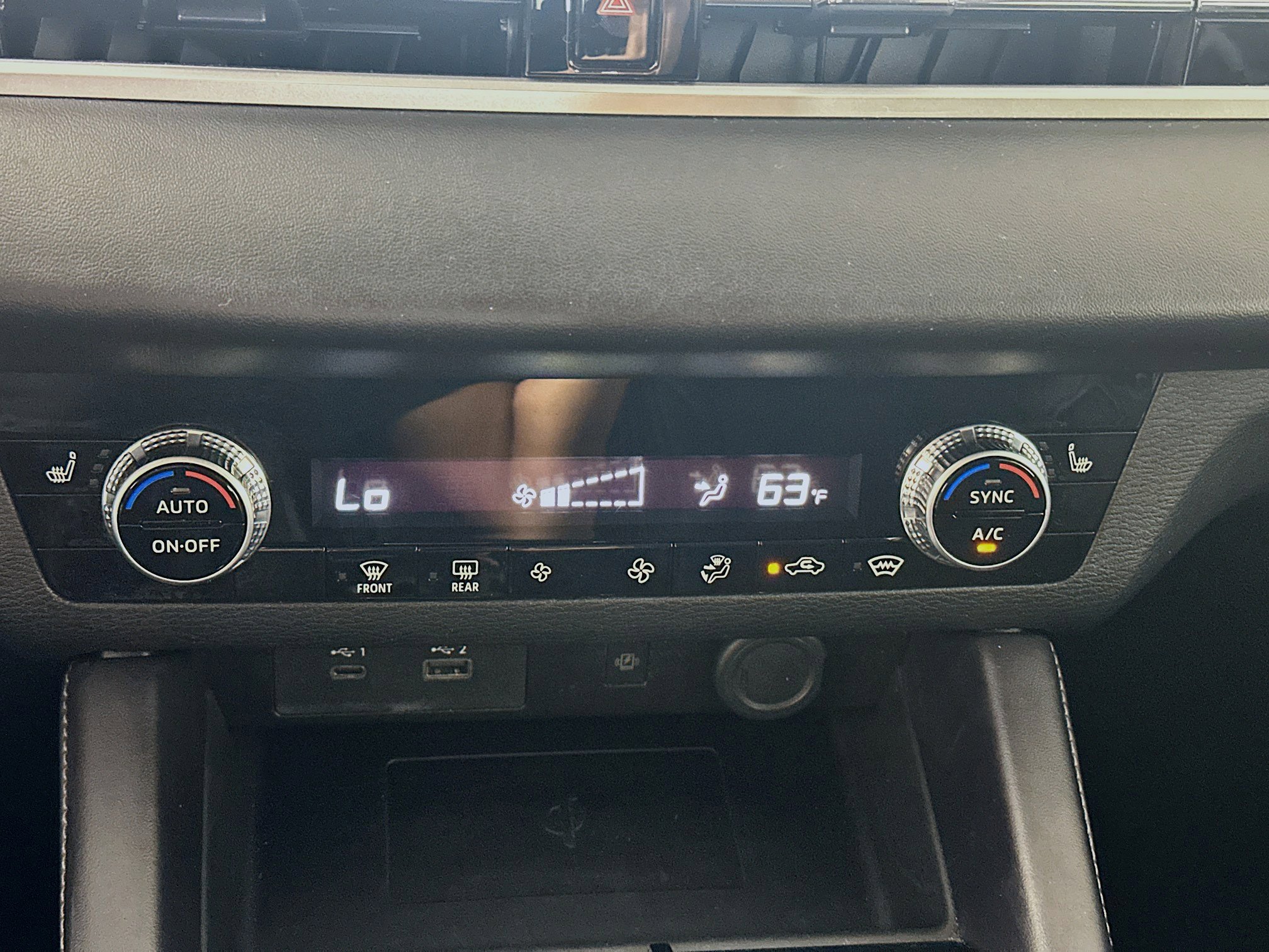 Used 2024 Mitsubishi Outlander SE image 24