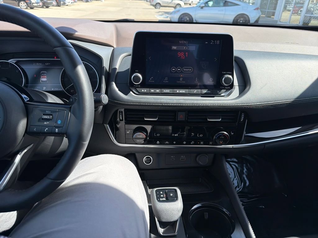 Used 2023 Nissan Rogue SL image 19