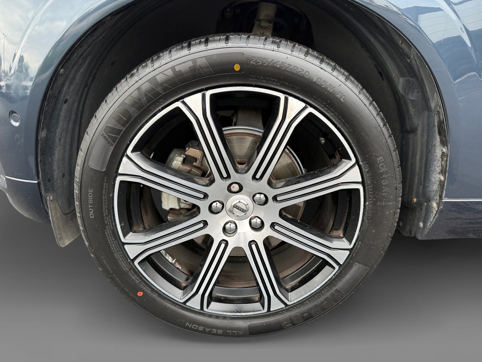 Used 2018 Volvo XC60 T5 Inscription w/ Convenience Package image 9