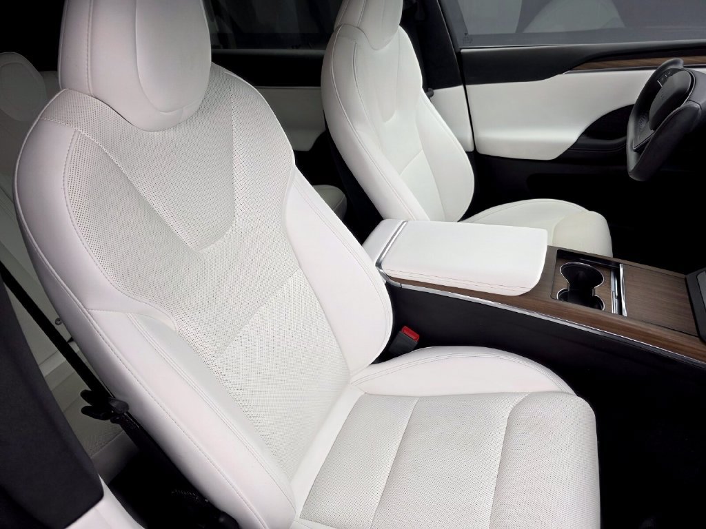 Used 2023 Tesla Model X AWD/4WD image 28