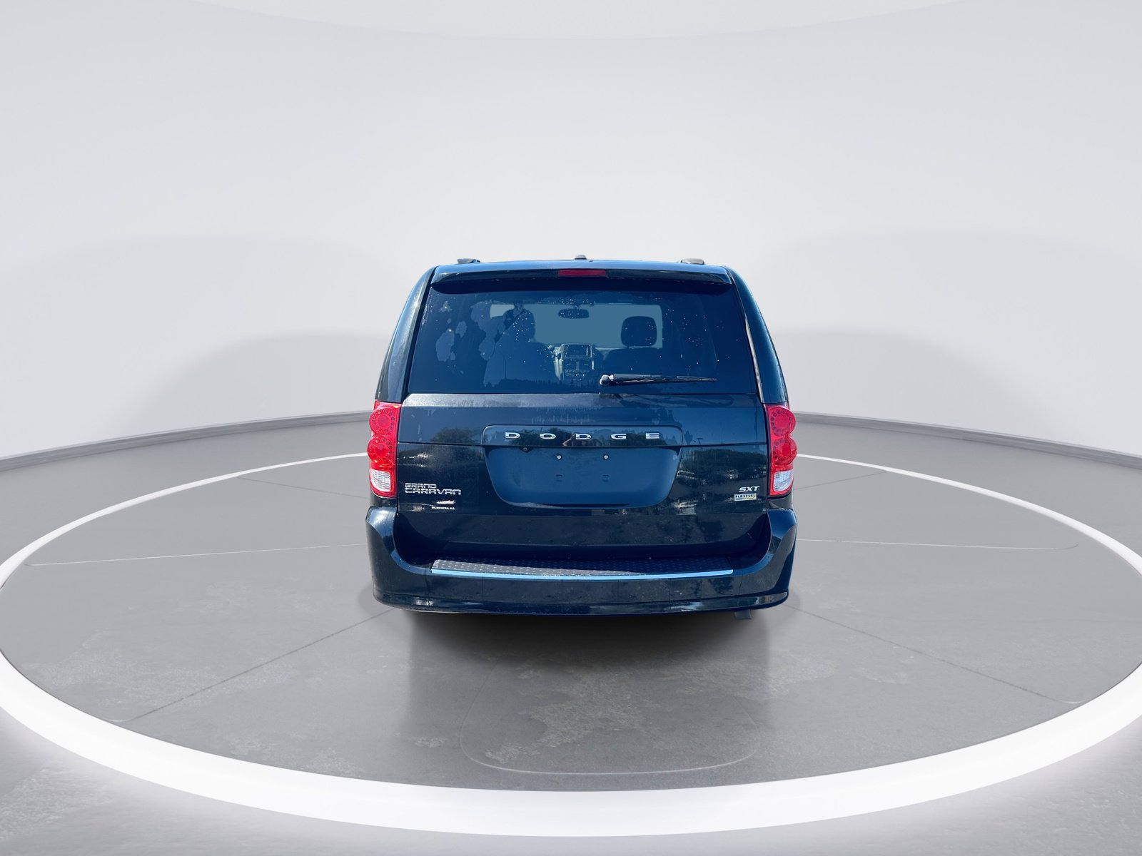 Used 2017 Dodge Grand Caravan SXT FWD image 8