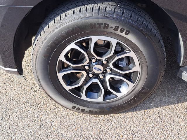 Used 2024 Ford Expedition XLT image 9