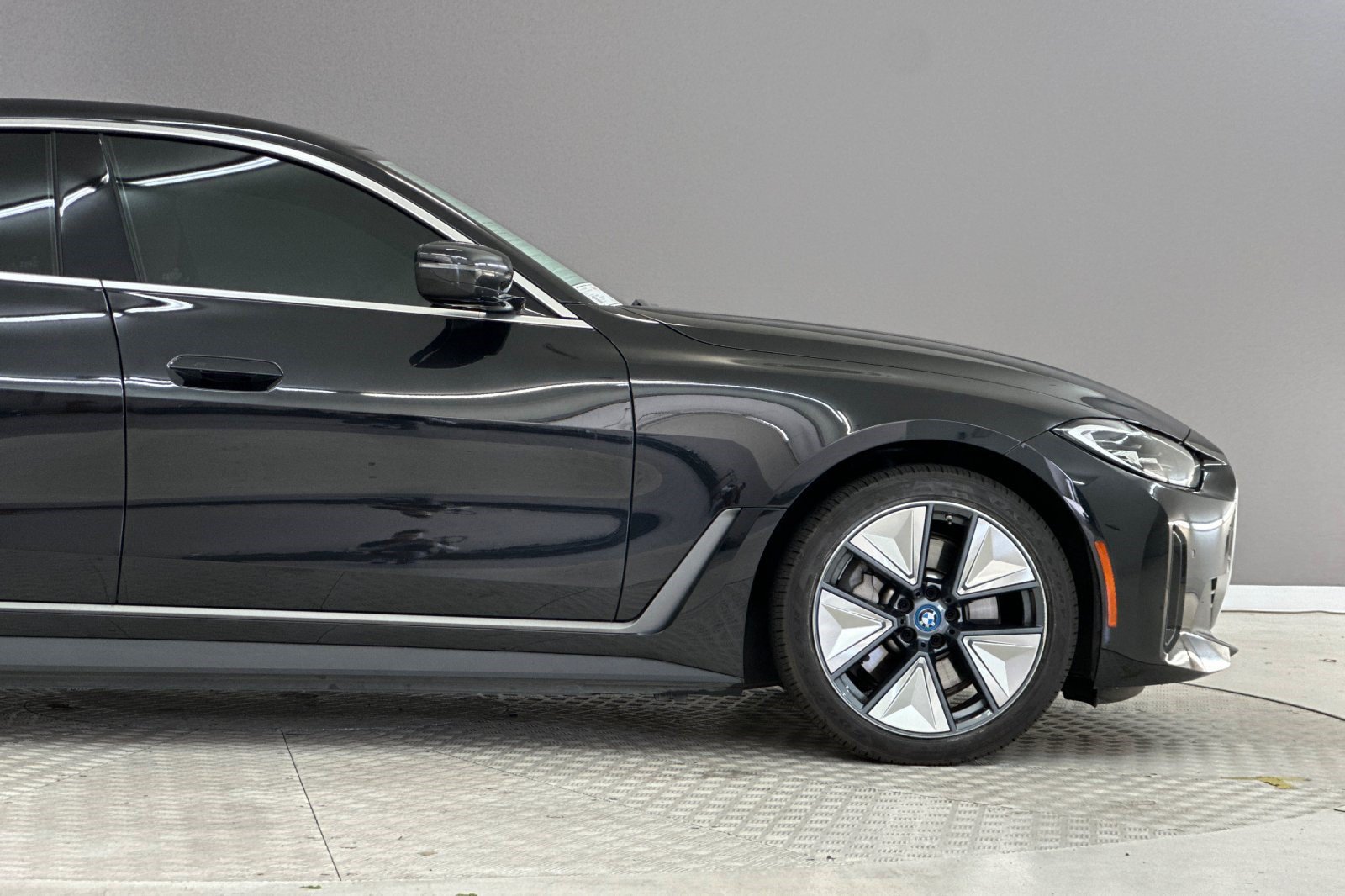 Certified 2023 BMW i4 eDrive35 RWD image 36