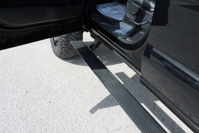 Used 2024 Ford F250 Lariat w/ Lariat Ultimate Package image 21