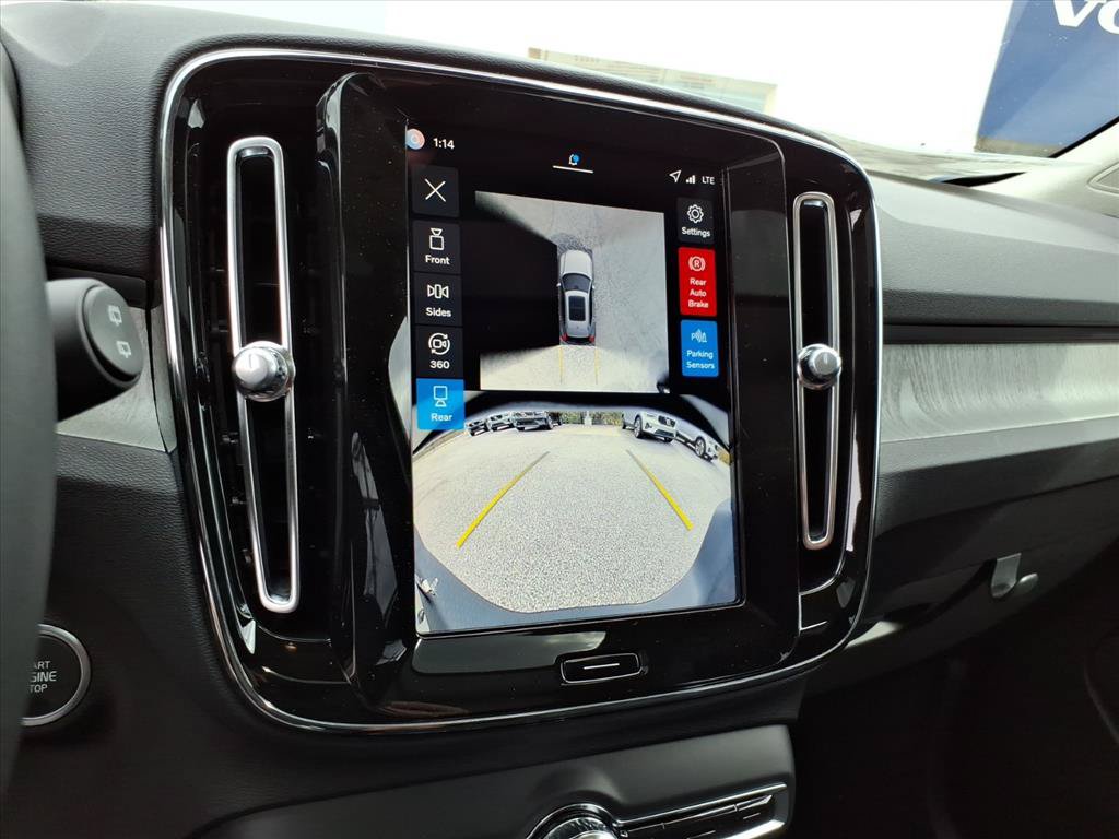Certified 2026 Volvo XC40 B5 Plus w/ Climate Package AWD/4WD image 20