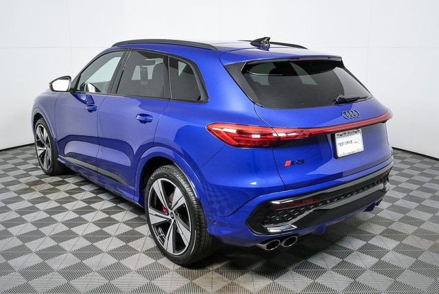 Used 2025 Audi SQ5 Premium Plus AWD/4WD image 32