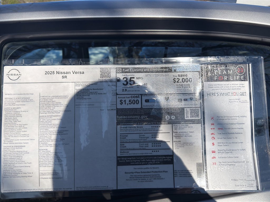 New 2025 Nissan Versa SR w/ Trunk Package image 12