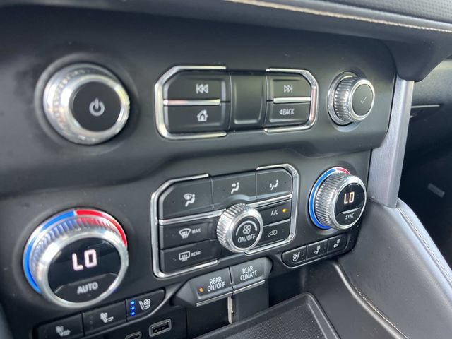 Used 2023 GMC Yukon SLT AWD/4WD image 42