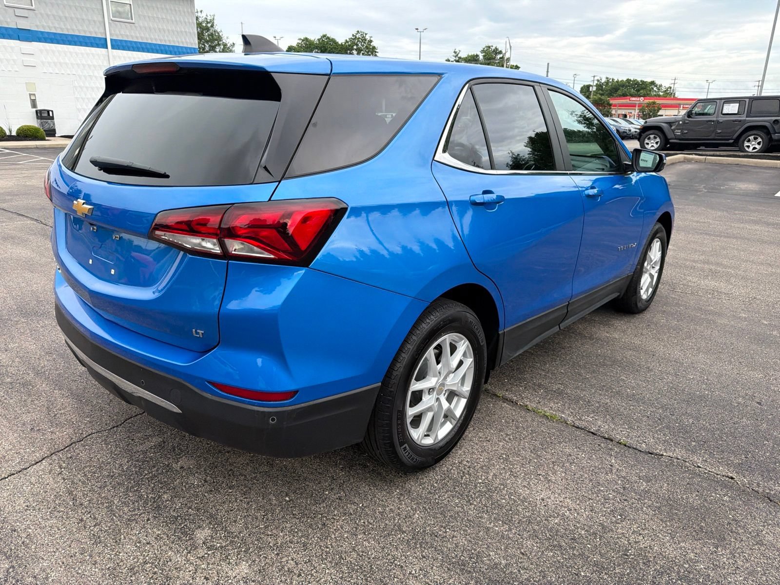 Used 2024 Chevrolet Equinox LT FWD image 5