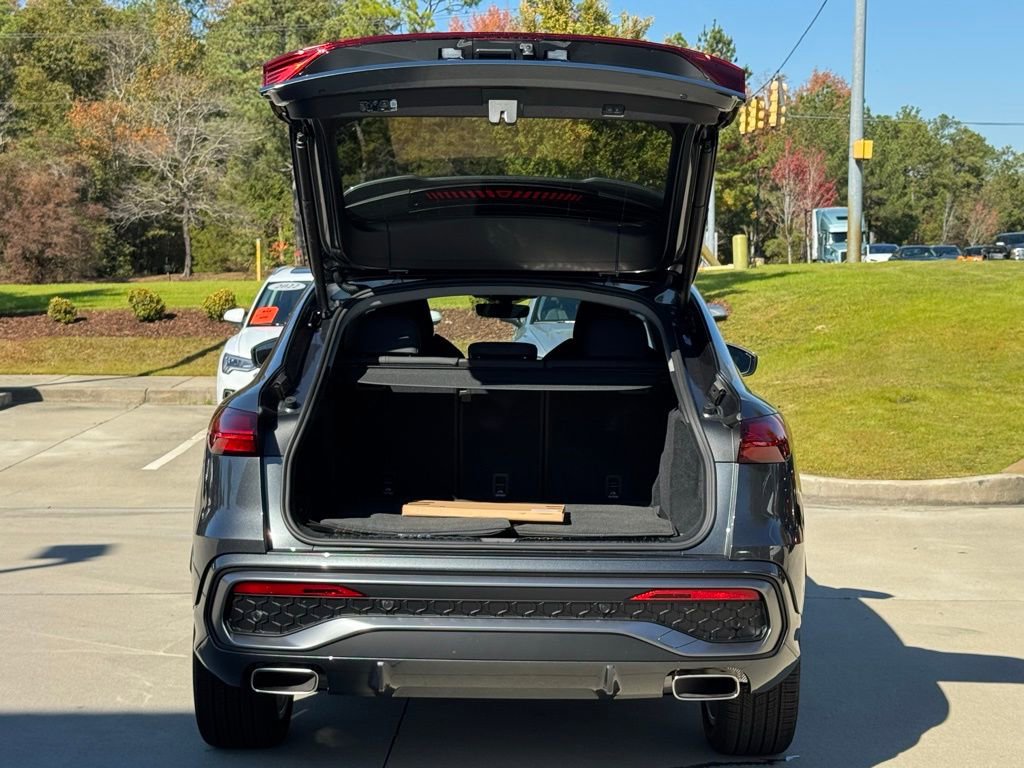 New 2025 Audi Q5 Prestige image 17