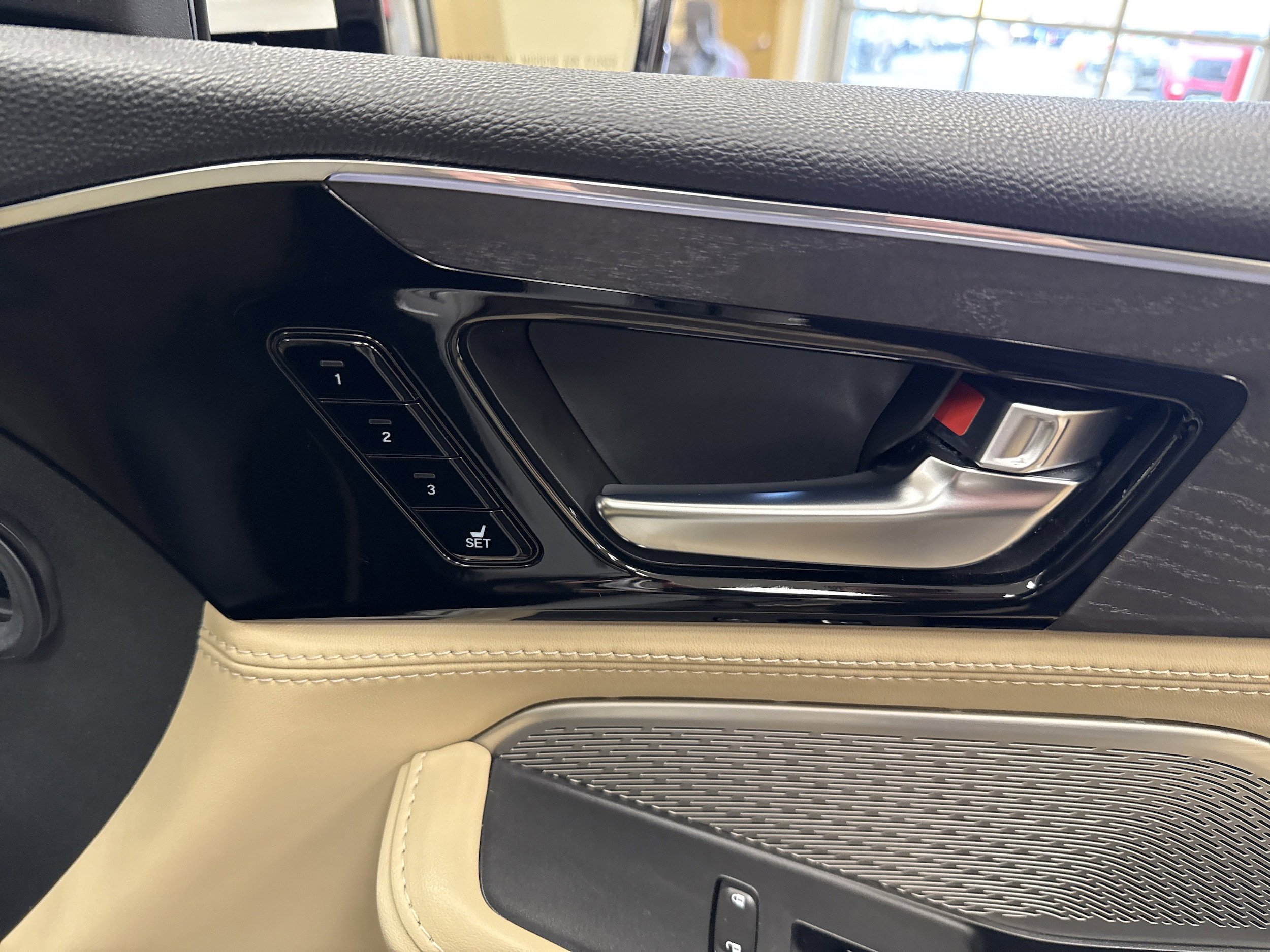 Used 2023 Acura MDX SH-AWD w/ Advance Package image 26