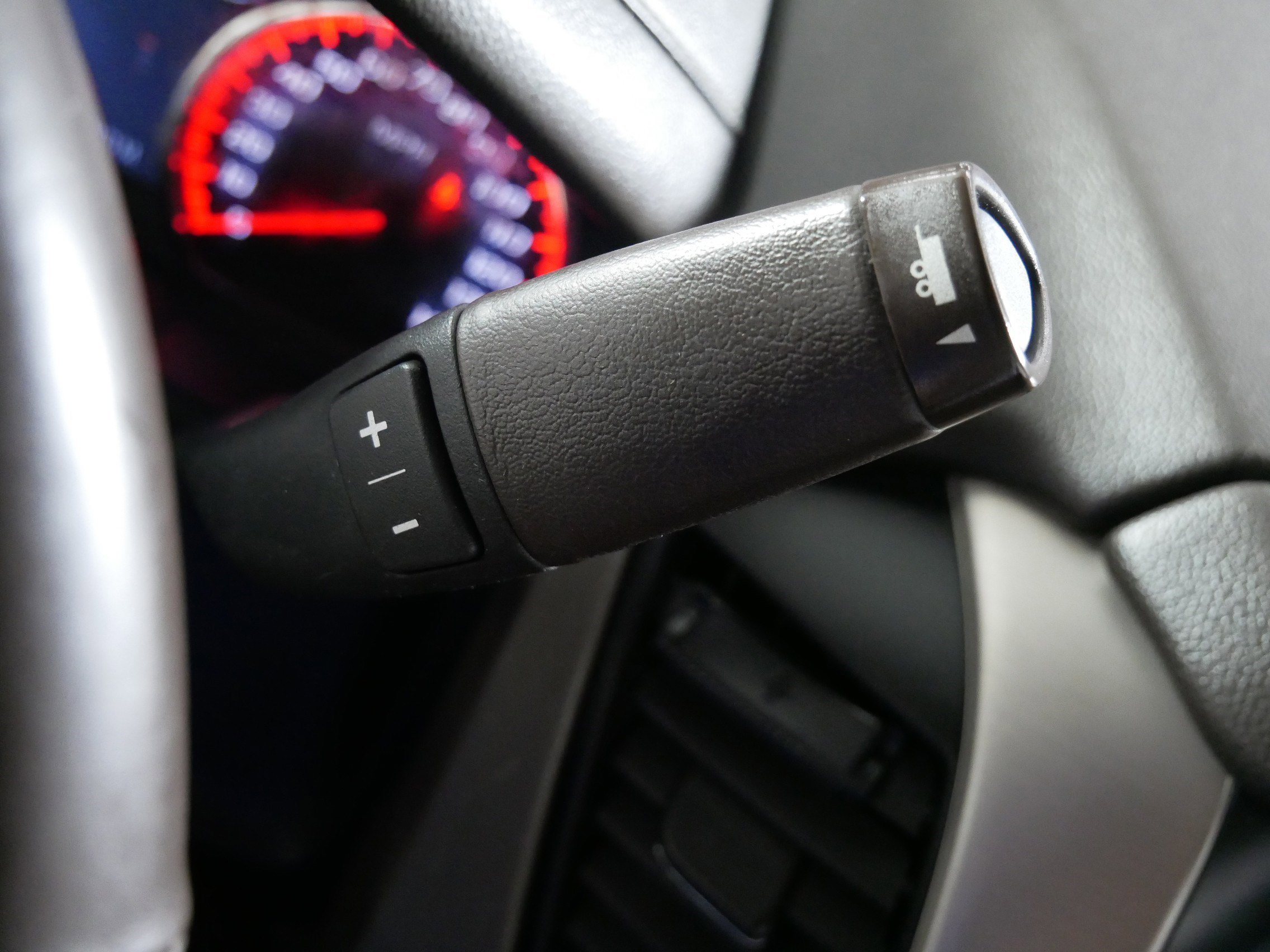 Used 2015 GMC Yukon Denali w/ Open Road Package image 24