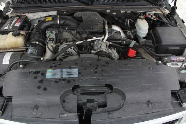 Used 2007 Chevrolet Silverado 2500 W/T w/ Heavy-Duty Power Package AWD/4WD image 12