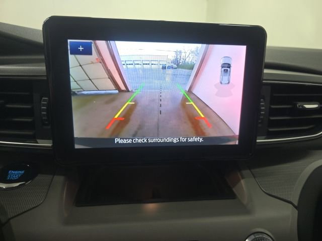 Used 2023 Ford Explorer XLT w/ Equipment Group 202A image 31