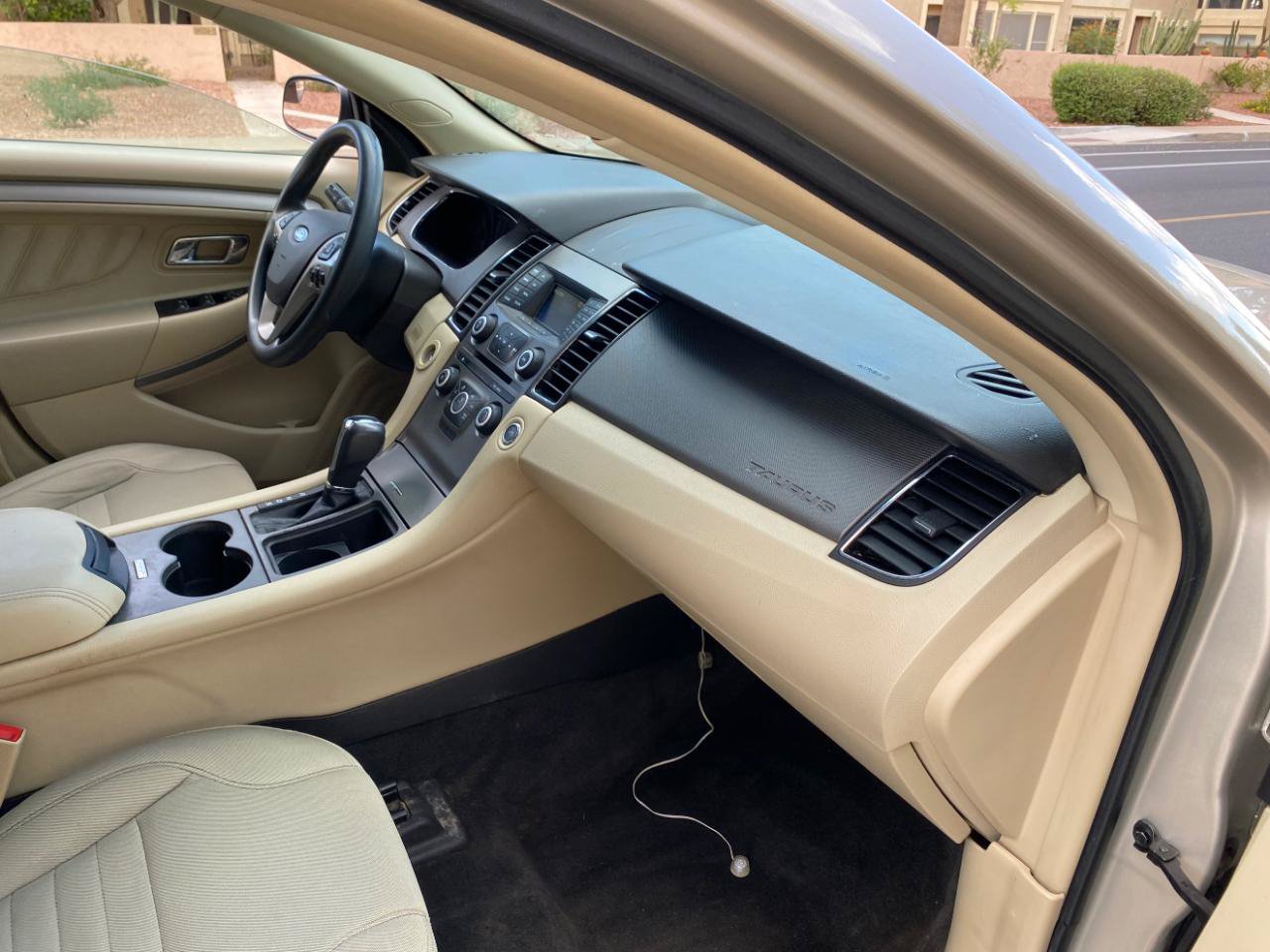 Used 2018 Ford Taurus SE FWD image 55
