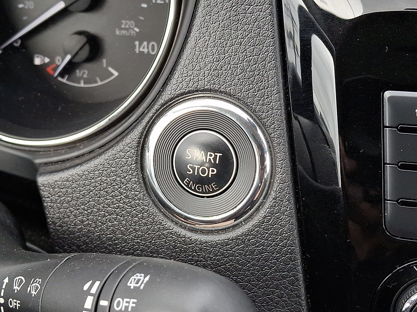 Certified 2022 Nissan Rogue Sport SV AWD/4WD image 22