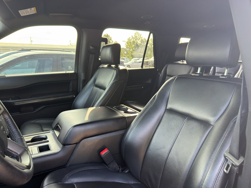 Used 2019 Ford Expedition XLT w/ Equipment Group 202A RWD image 28