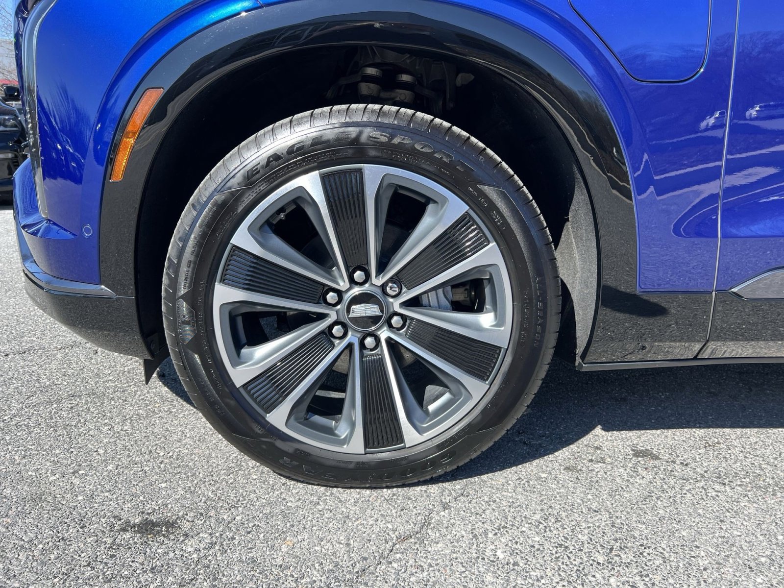 Used 2026 Cadillac Vistiq Sport image 12