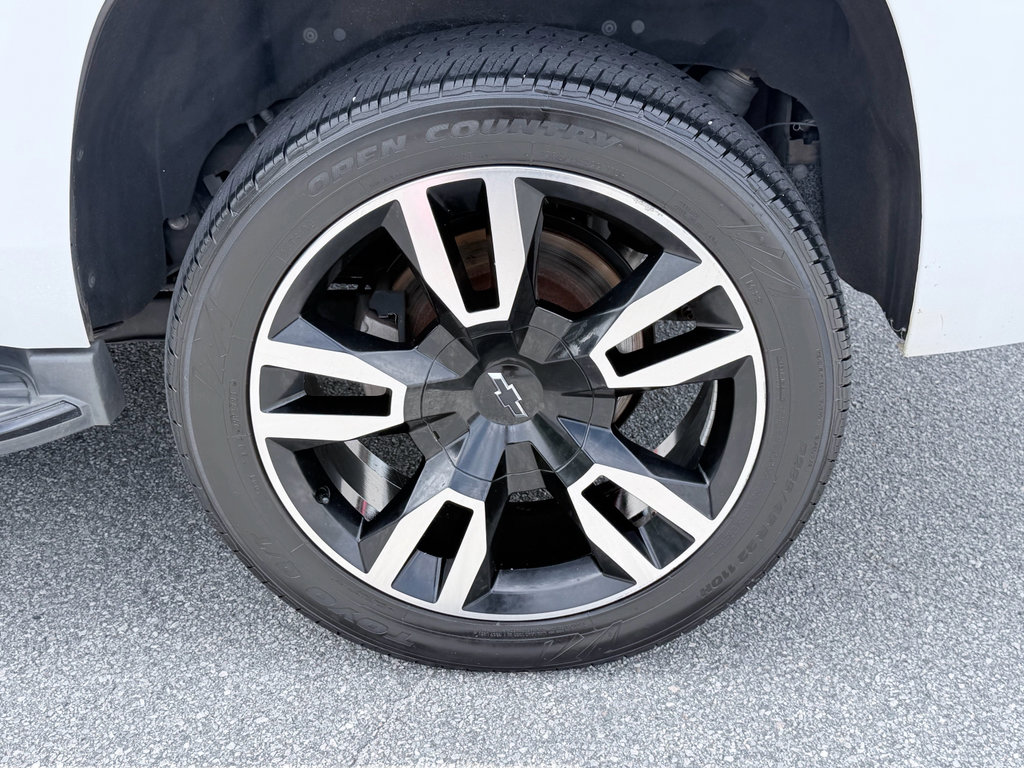 Used 2018 Chevrolet Tahoe Premier w/ RST 6.2L Performance Edition RWD image 37
