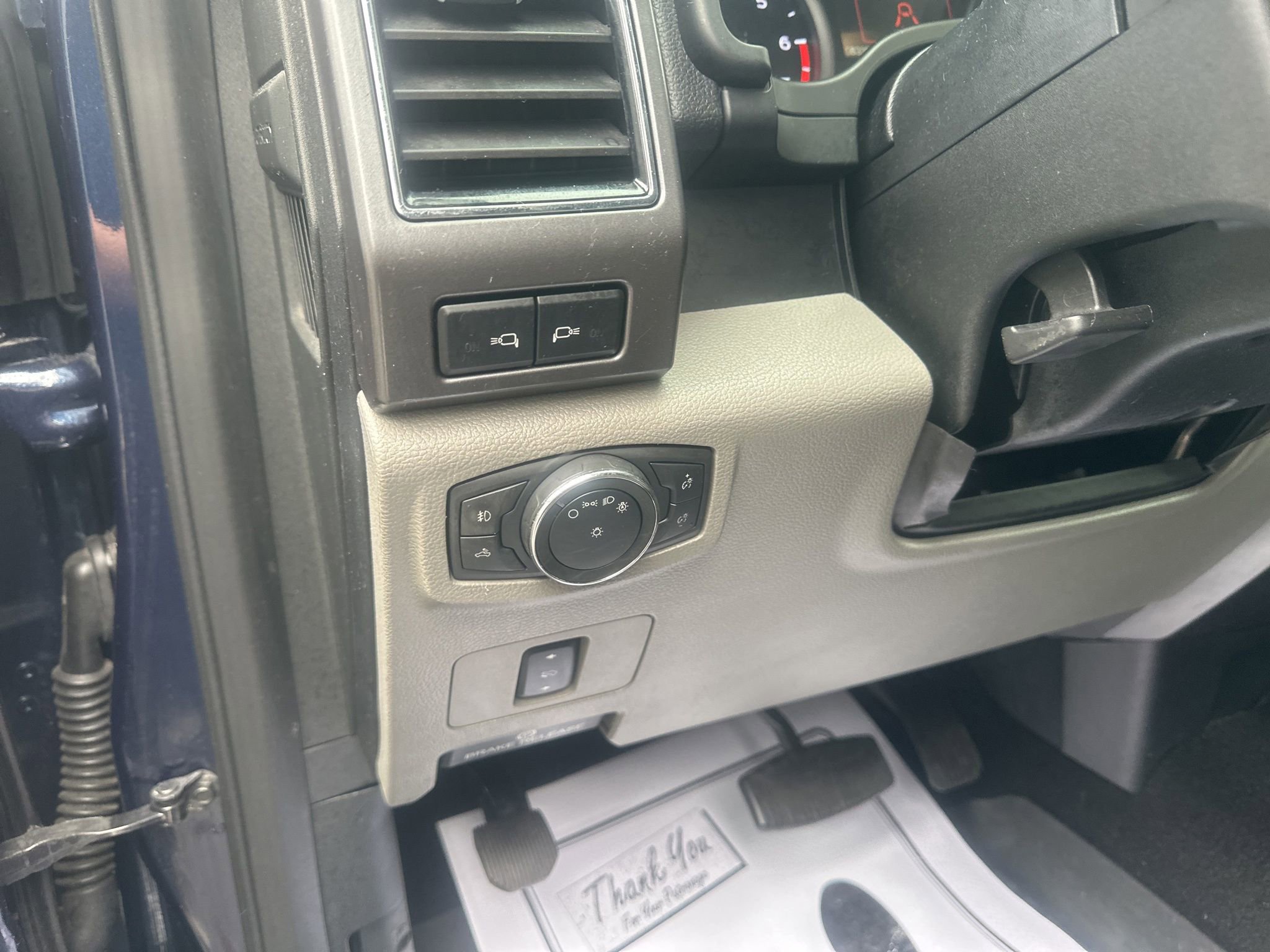 Used 2019 Ford F250 XLT w/ XLT Premium Package AWD/4WD image 27
