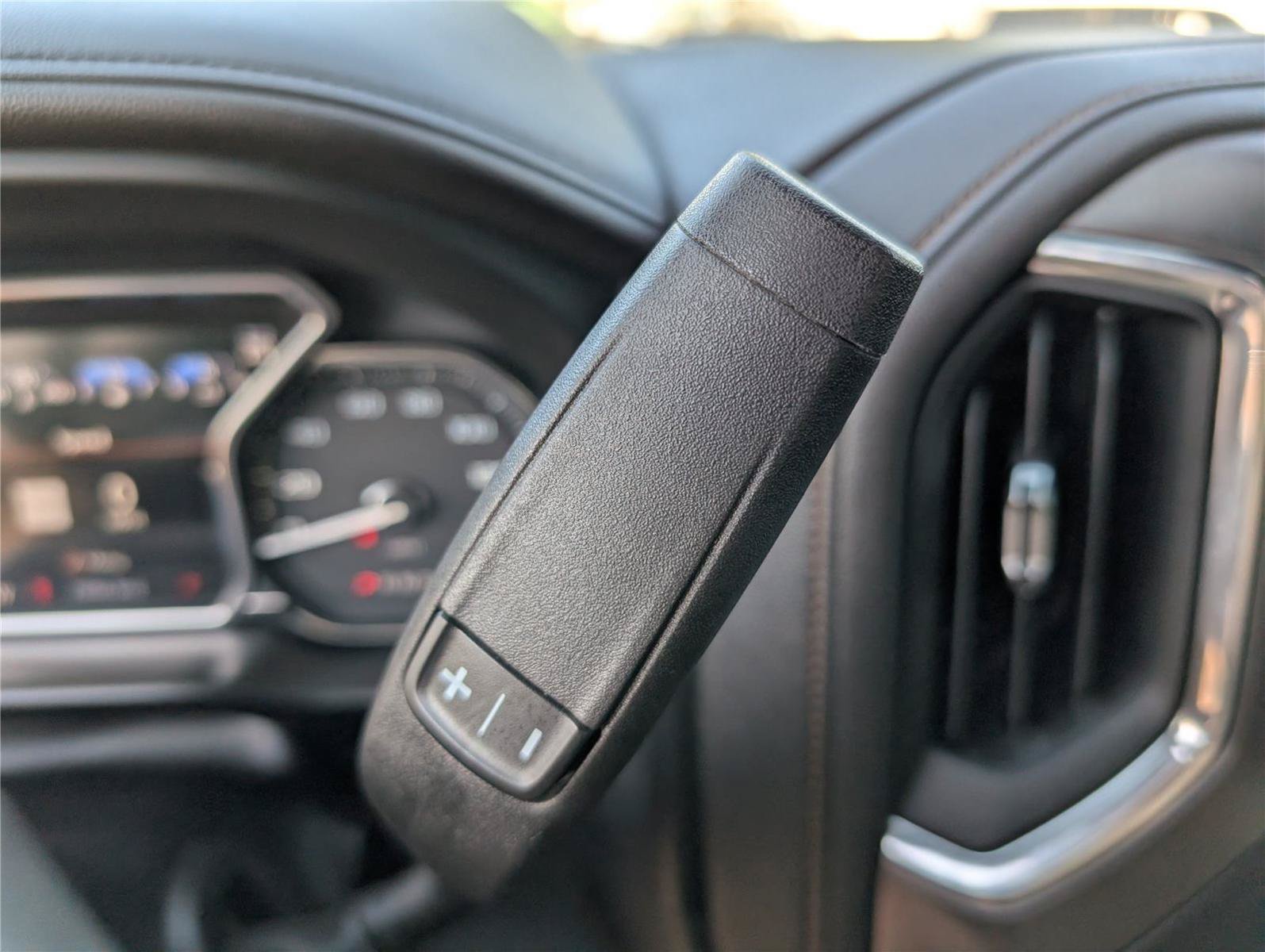 Used 2021 GMC Sierra 2500 AT4 w/ AT4 Premium Plus Package AWD/4WD image 23