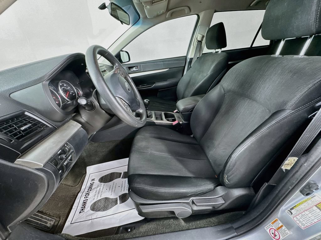 Used 2013 Subaru Outback 2.5i AWD/4WD image 21
