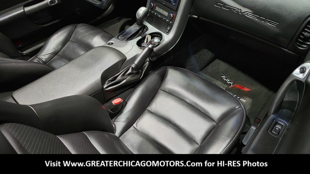 Used 2006 Chevrolet Corvette Convertible w/ Preferred Equipment Group RWD image 30