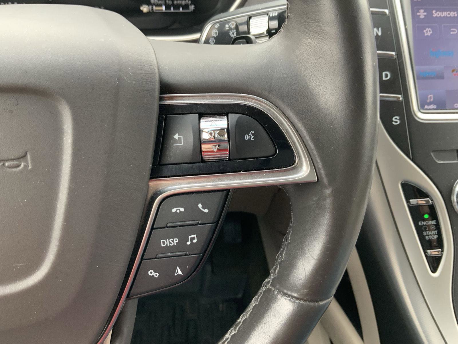 Used 2020 Lincoln Nautilus Reserve image 32