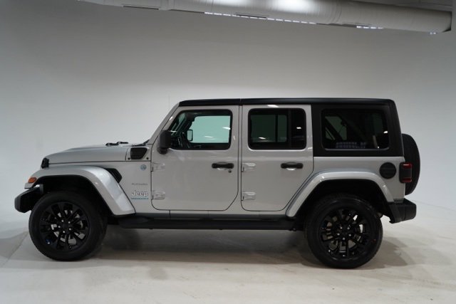 Used 2023 Jeep Wrangler Unlimited Sahara w/ Cold Weather Group image 4