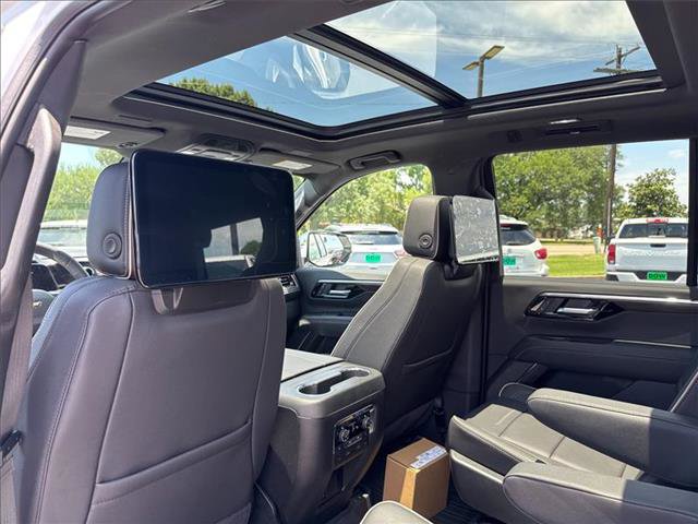 Used 2025 Chevrolet Tahoe Premier image 17