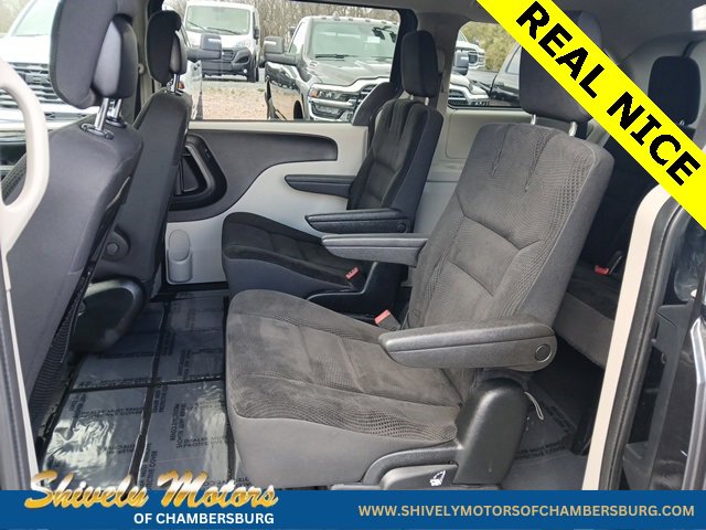 Used 2019 Dodge Grand Caravan SE w/ UConnect Hands-Free Group image 11