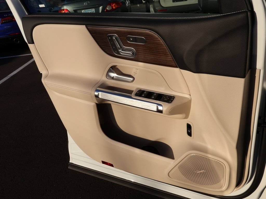 New 2026 Mercedes-Benz GLB 250 4MATIC image 38