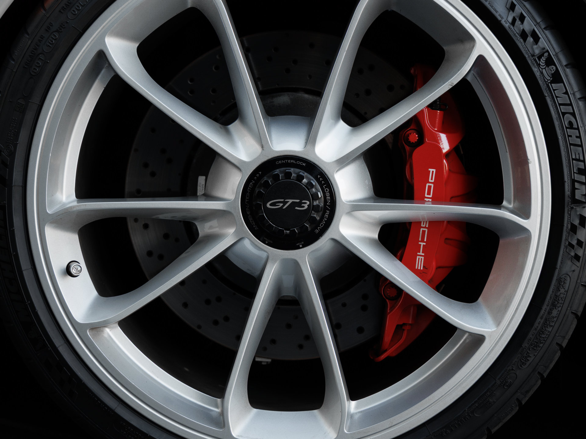 Used 2018 Porsche 911 GT3 RWD image 13