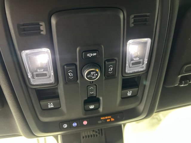 Used 2025 GMC Yukon XL Denali w/ Sun & Power Step Package AWD/4WD image 19