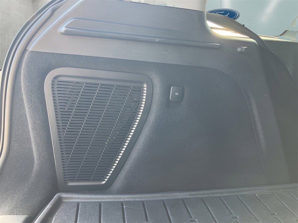 Used 2022 Lincoln Corsair AWD w/ Equipment Group 101A image 38