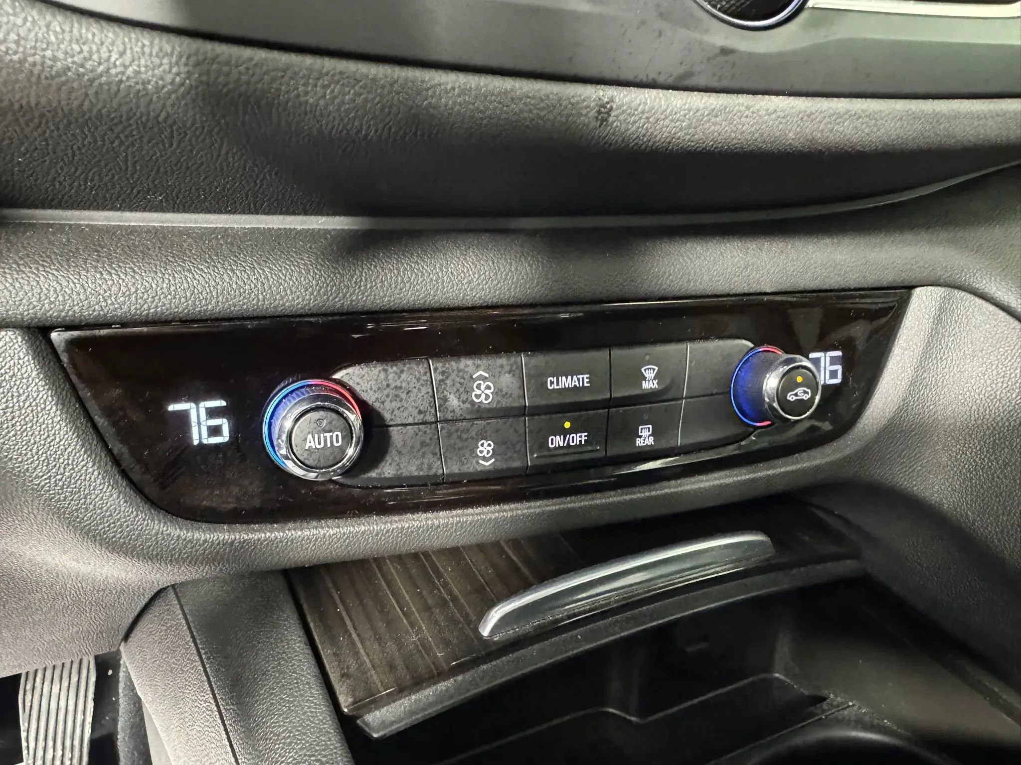 Used 2019 Buick Regal Preferred w/ Driver Confidence Package I image 21