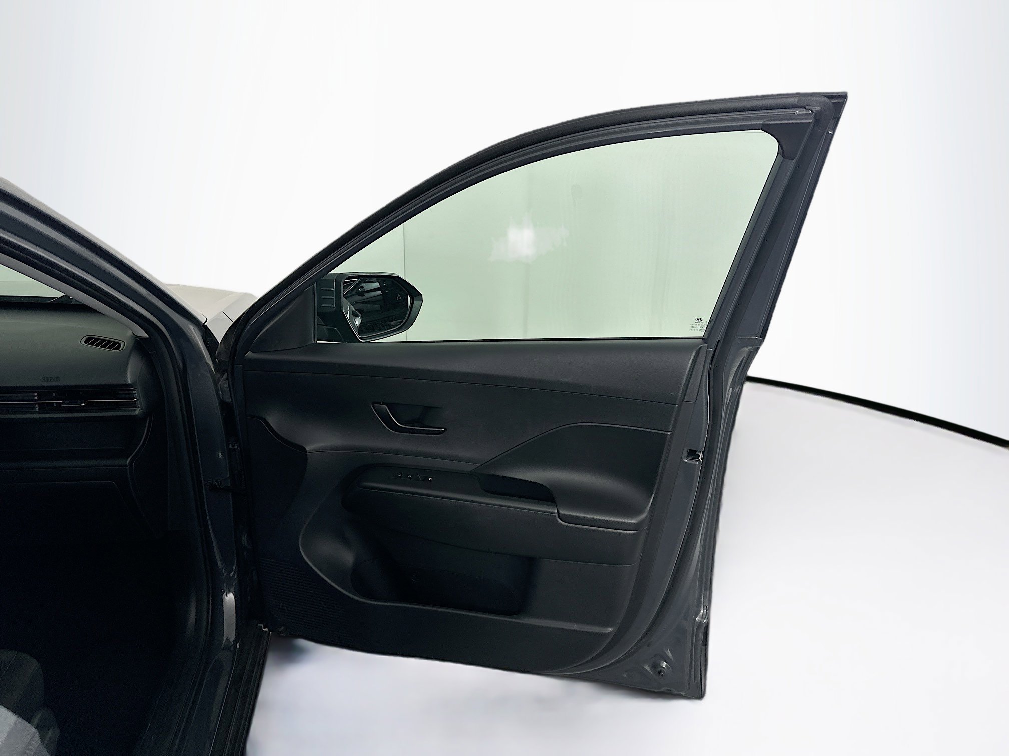 Used 2024 Hyundai Kona SEL FWD image 30