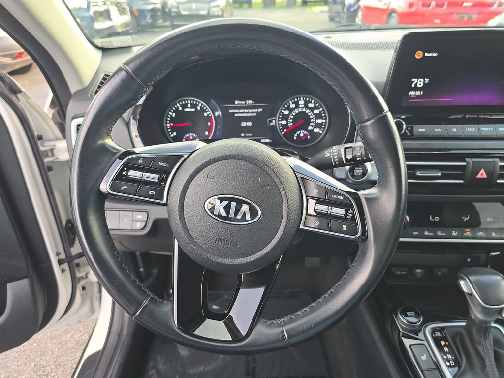 Used 2021 Kia Seltos SX w/ SX Sunroof Package image 24