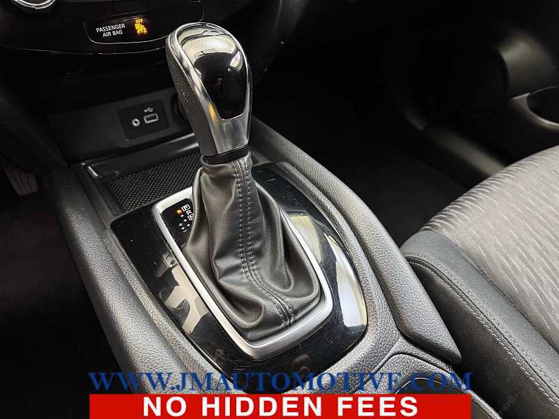Used 2018 Nissan Rogue SV AWD/4WD image 30