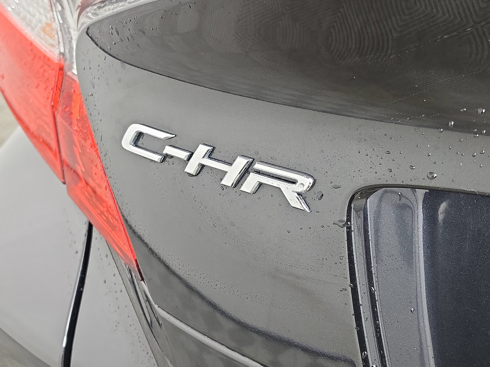 Used 2021 Toyota C-HR XLE FWD image 11