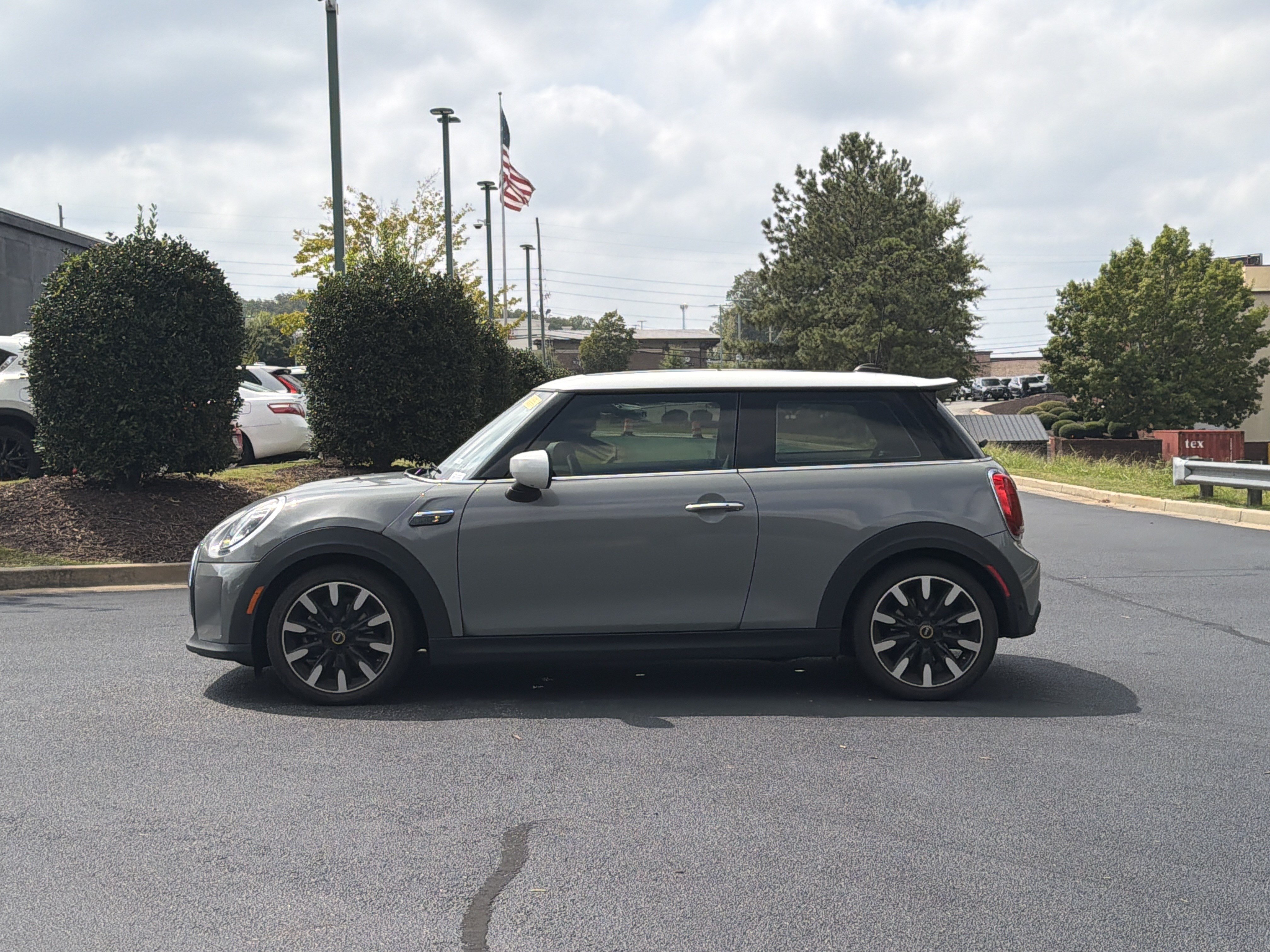 Used 2023 MINI Cooper SE FWD image 13