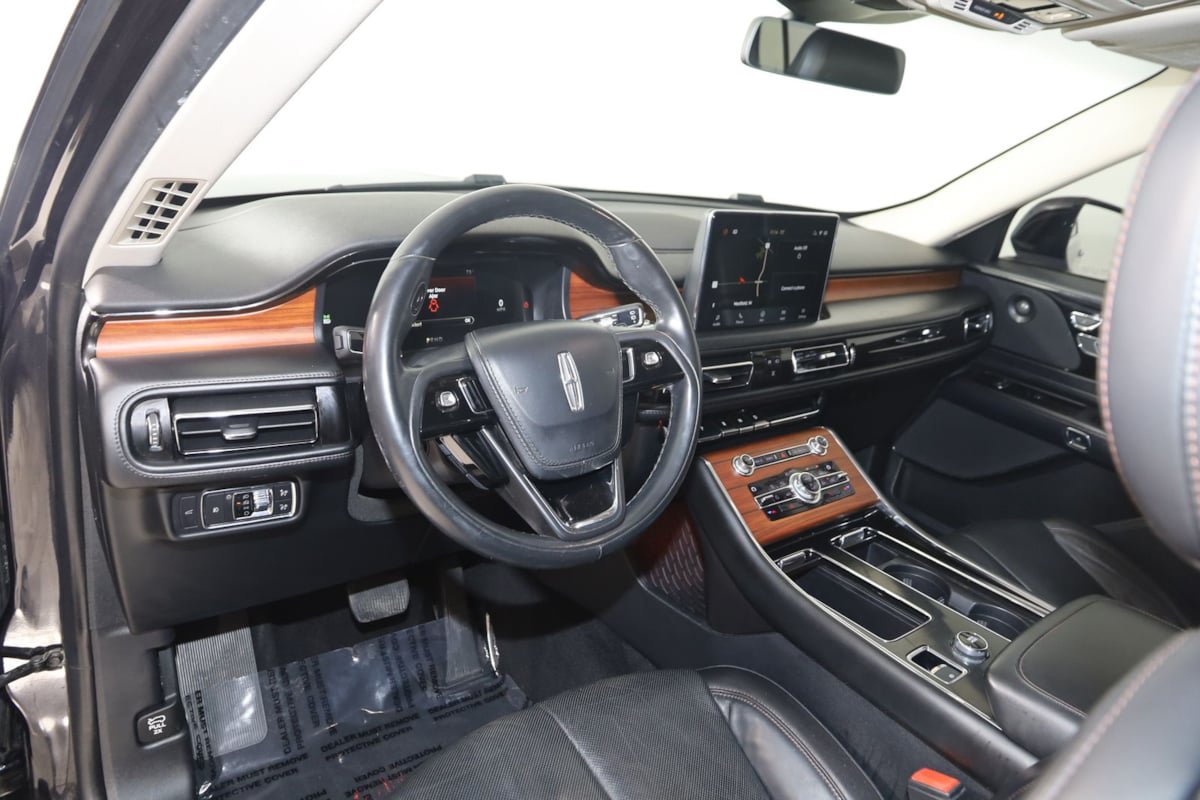 Used 2020 Lincoln Aviator Reserve w/ Class IV Trailer Tow Package AWD/4WD image 25