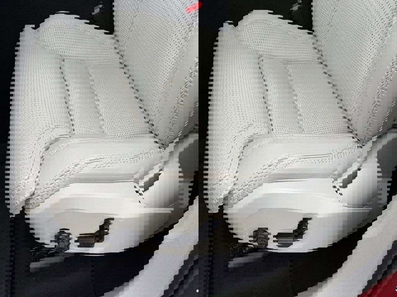 Certified 2023 Volvo XC60 B5 Ultimate w/ Climate Package image 30