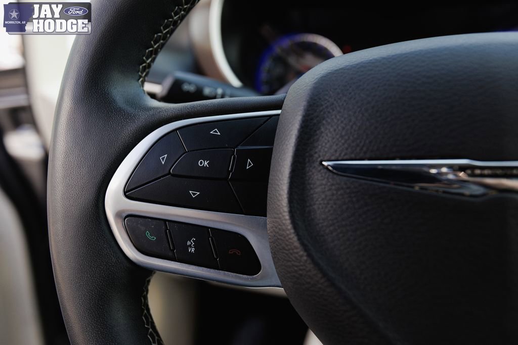 Used 2023 Chrysler Voyager LX image 36